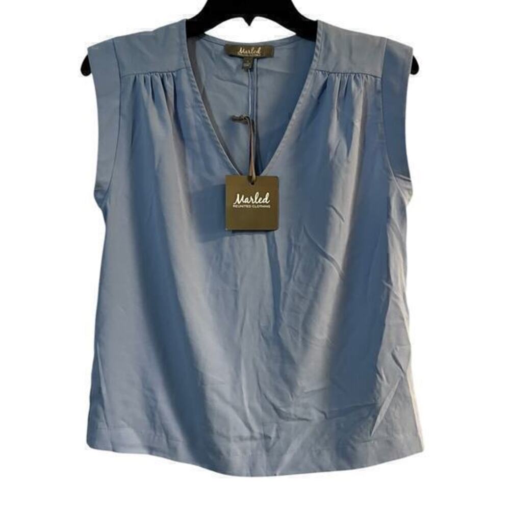 Marled Woman’s Vista Blue Y Neck Short Sleeve Pastel Blouse NWT Size Small